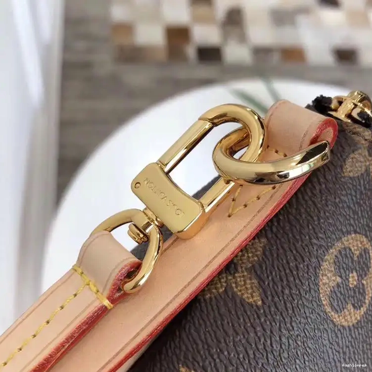 Fashionrep LV 19T1L0190 Bags 0612
